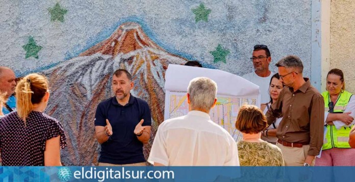 Santa Cruz pone en marcha un nuevo conjunto de actuaciones para mejorar el firme de varias vías del distrito Suroeste