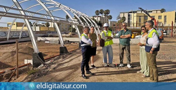 El alcalde José Manuel Bermúdez visita el futuro espacio lúdico-deportivo de Juan XXIII junto a responsables municipales