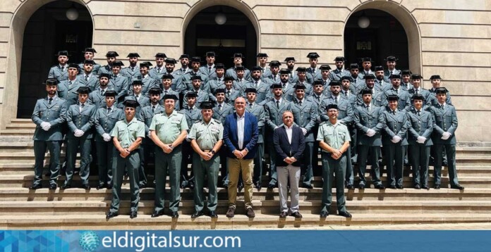 Los nuevos guardias civiles alumnos durante su incorporación a las unidades territoriales de seguridad ciudadana de Canarias