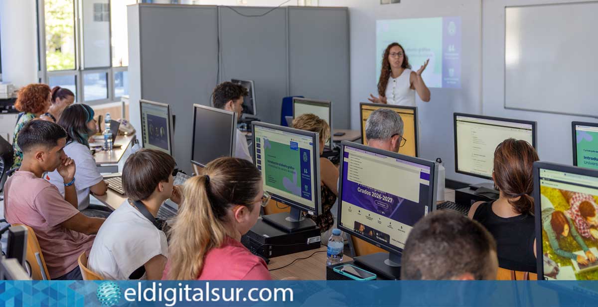 Noa Real García imparte un curso sobre diseño gráfico en la Universidad de Verano de Adeje