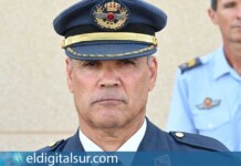 Relevo en la Base de Gando: el teniente coronel Pastor Bejarano toma el mando de la defensa aérea de Canarias El teniente coronel Víctor Manuel Pastor Bejarano, nuevo jefe del Grupo de Alerta y Control (GRUALERCON), durante el acto de toma de posesión en la Base Aérea de Gando / Foto: Ministerio de Defensa