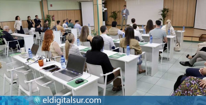 HiperDino selecciona talento para su programa de formación remunerada “Escuela de Mandos” / EDS