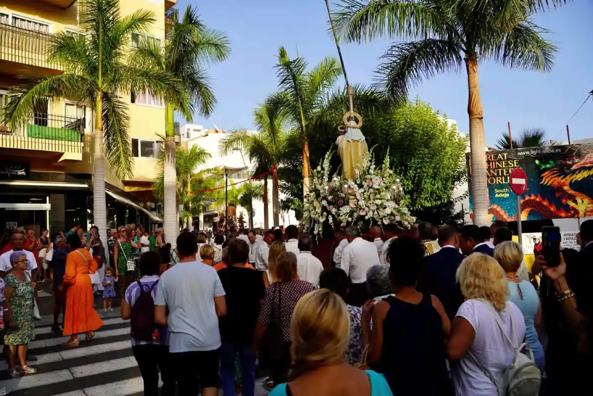 Procesión de la Virgen del Carmen en Los Cristianos, imagen de la edición anterior