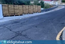 Salida del aparcamiento público de la plaza de San Pedro, en Vilaflor de Chasna