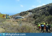 Los equipos de emergencia durante las labores de rescate
