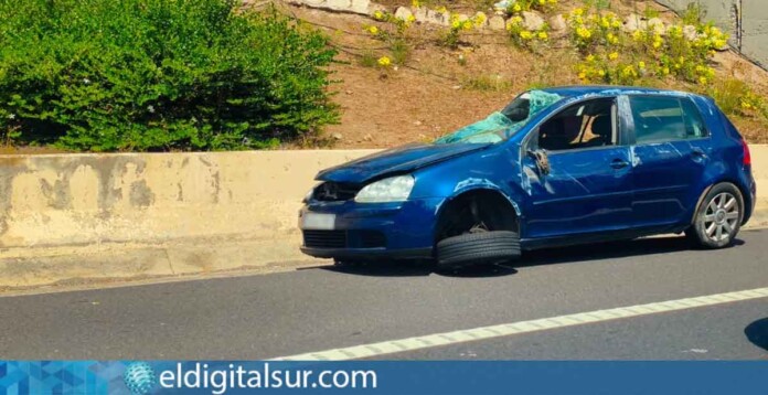 Vehículos implicados en la colisión múltiple registrada en la autopista TF-1, a la altura de Fañabé, en Adeje