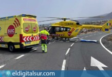 Una ambulancia del Servicio de Urgencias Canario (SUC) y el helicóptero medicalizado