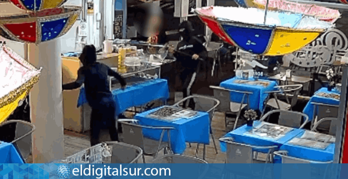 asalto restaurante chafiras 270826 Momento del asalto al establecimiento de Las Chafiras, durante la irrupción de los presuntos autores en el local