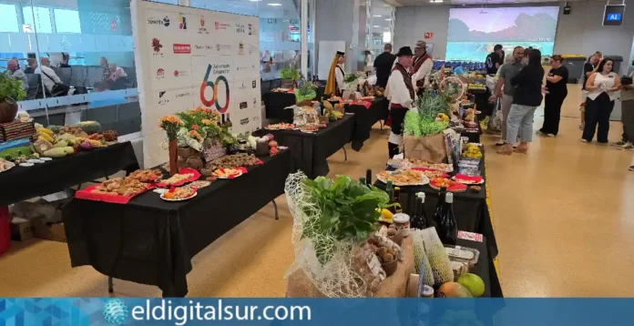Acto del CIT Sur con motivo del Día Mundial del Turismo en el Aeropuerto de Tenerife Sur