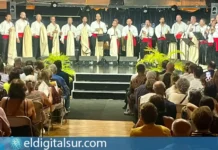 Los Sabandeños durante el concierto de clausura de la III Semana del Turismo de Puerto de la Cruz