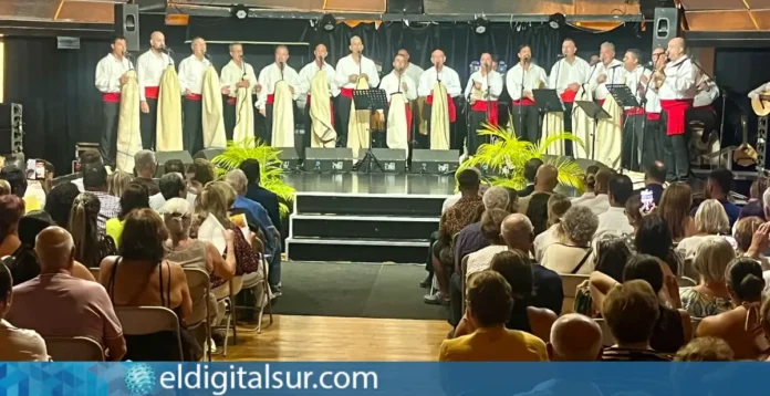 Los Sabandeños durante el concierto de clausura de la III Semana del Turismo de Puerto de la Cruz