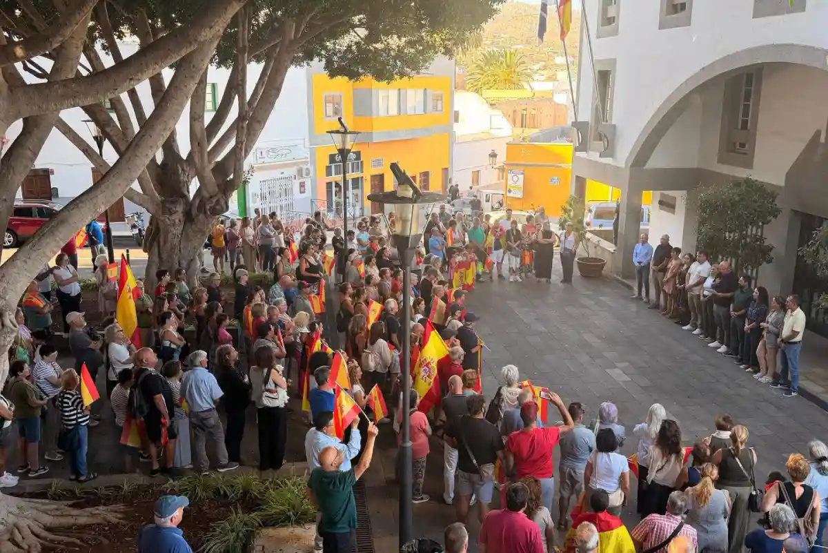 La ciudadanía de Granadilla de Abona se sumó a las concentraciones en respaldo a Ceuta