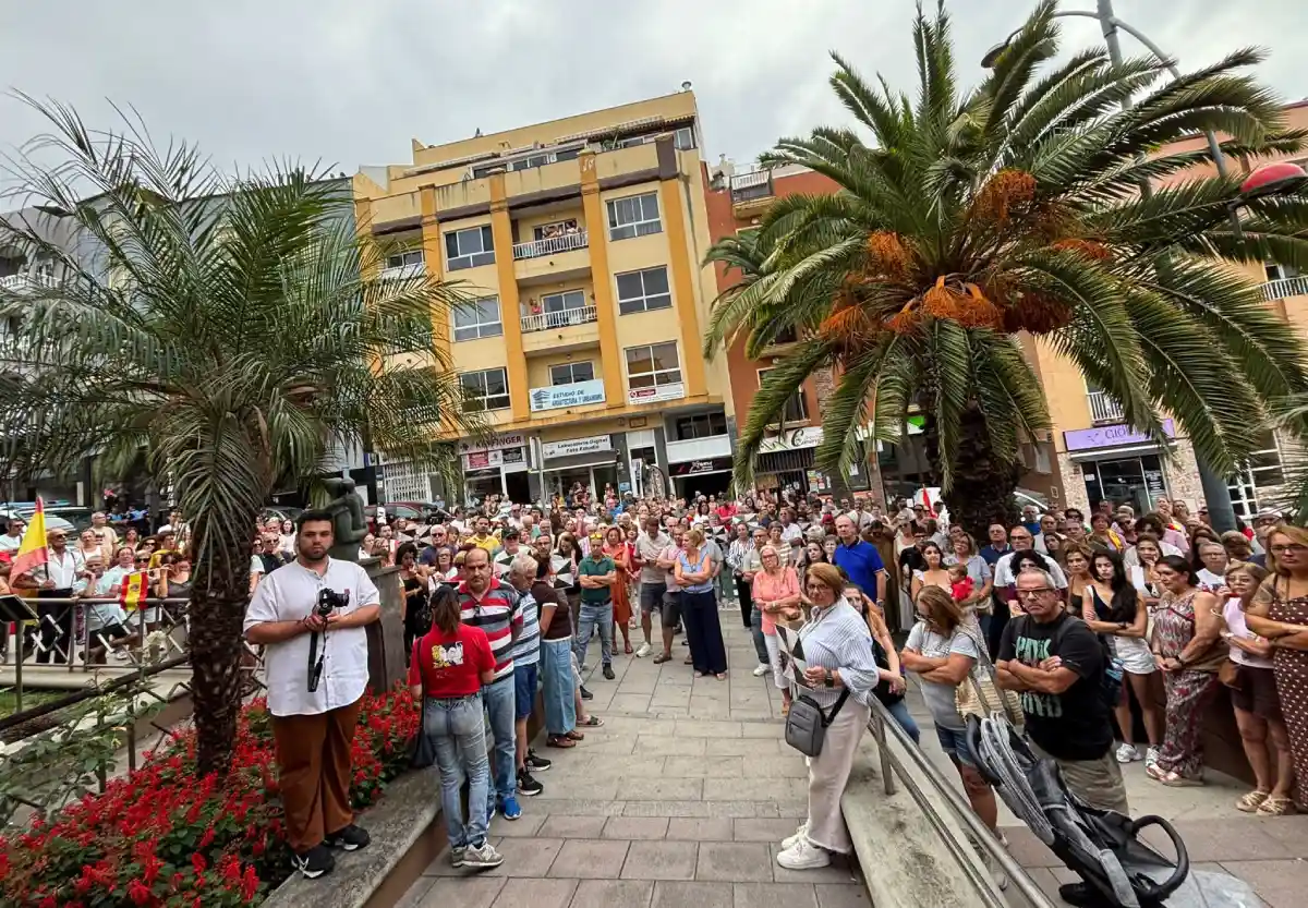 Los Realejos también acogió una concentración ciudadana en apoyo a Ceuta
