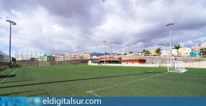 Campo de fútbol de Tíncer