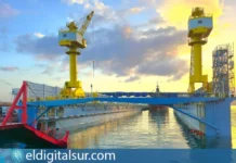 El dique flotante Hidramar Ultra 22000, en el puerto de Tenerife
