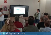 Profesionales sanitarios durante una actividad formativa en la Residencia Fundación Casa Acogida Quesada Sánchez-Fundación Gerón