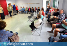 Vecinos de Guía de Isora durante la jornada formativa sobre medidas de autoprotección frente al riesgo volcánico, enmarcada en el simulacro VOLCANEX Tenerife 2026