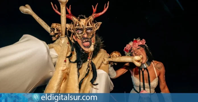 Freakshow celebra Halloween
