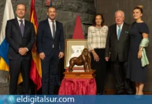 Loro Parque homenajea a Thomas Arndt con el Premio Gorila 2025