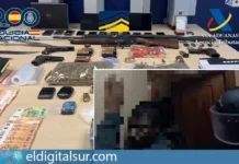 Despliegue policial durante la operación contra la red internacional de blanqueo de capitales vinculada a ciberestafas, con registros en Adeje y otras provincias españolas