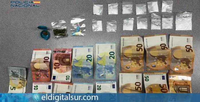 drogas 011026 Drogas y dinero en efectivo intervenidos por la Policía Nacional durante la actuación en Arona