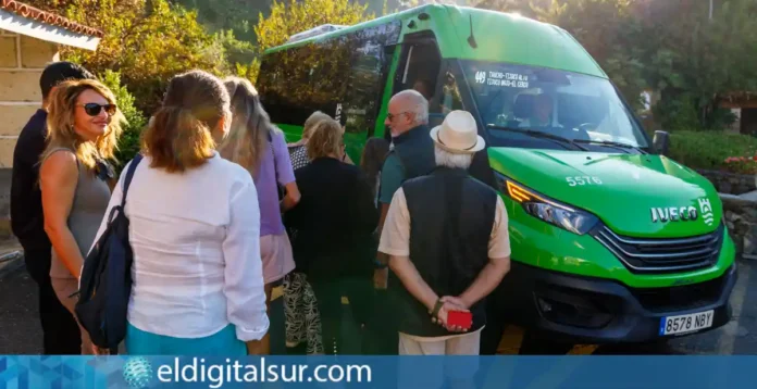 Las líneas municipales 448 y 449 de Adeje han registrado más de 10.000 viajes desde su puesta en marcha en agosto