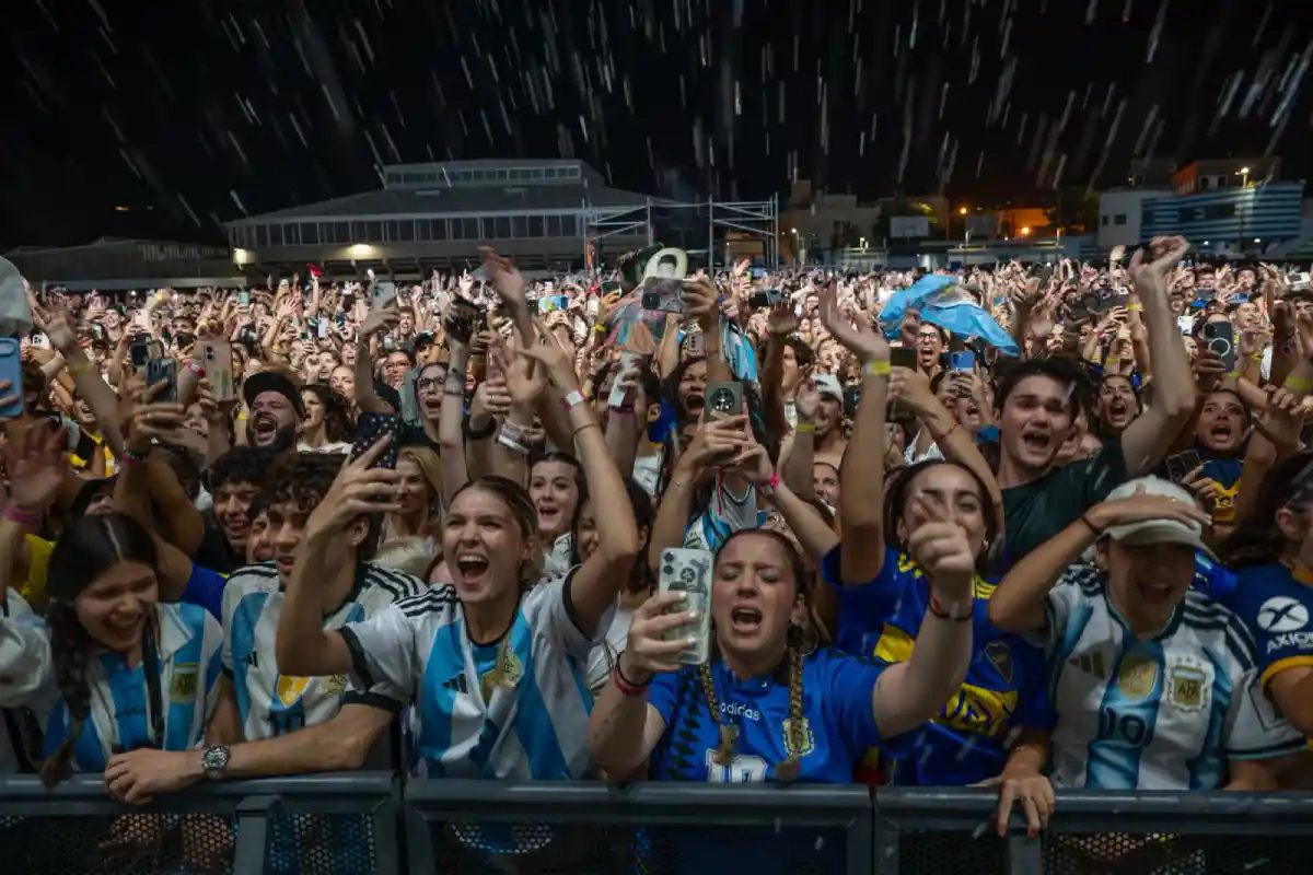 Trueno en concierto en Tenerife durante su gira TURR4ZO en Güímar