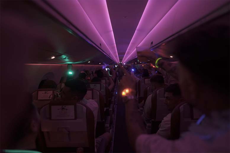 Pulseras LED para amenizar el vuelo