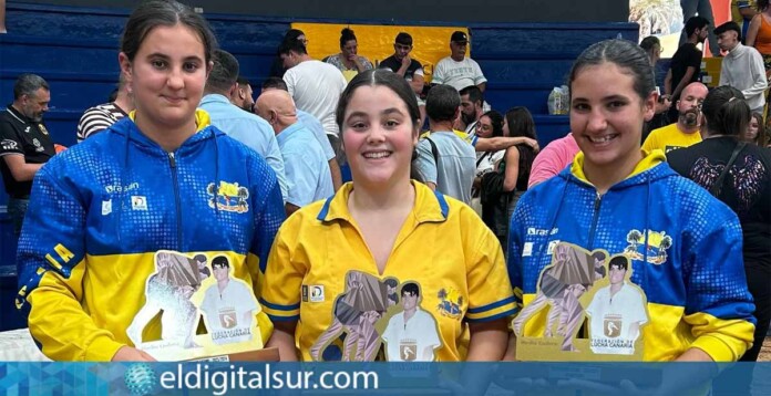 Campeonas autonómicas en Lucha Canaria (Categoría cadete femenina)