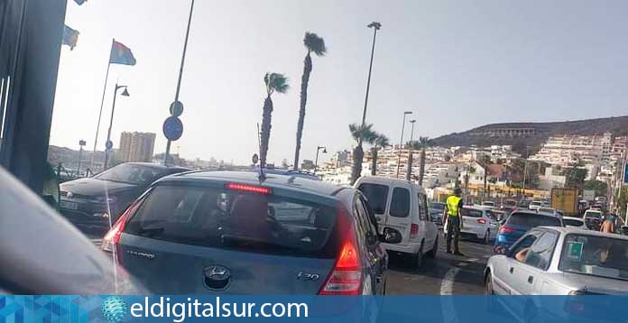 Colas Puerto de Los Cristianos de Tenerife