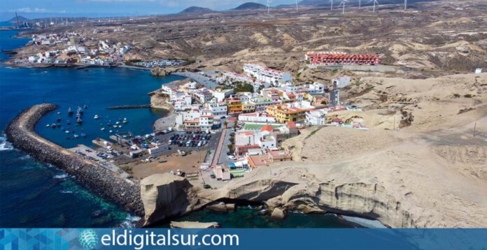 Vista aérea del parque marino frente a la costa de Arico