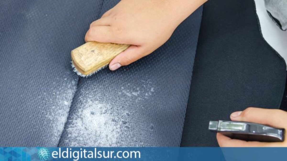 LIMPIEZA  Cómo limpiar la tapicería del coche para que quede como nueva