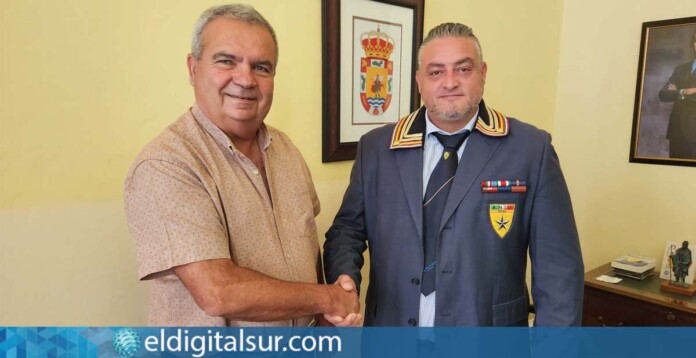 El Alcalde de San Miguel Arturo Eugenio González Hernández juntos al presidente de ANSI España Danilo Bianchini