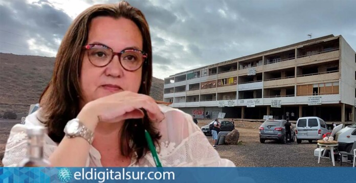 Marián Franquet, consejera socialista - desalojos en Costa del Silencio (Arona)