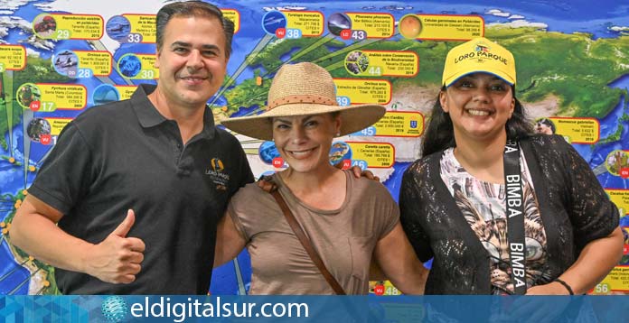 Olga Tañón y su hija gabriela en Loro Parque Tenerife