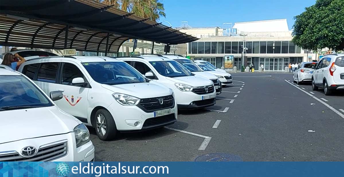 acuerdo para evitar la escasez de taxis en el aeropuerto de Tenerife Sur