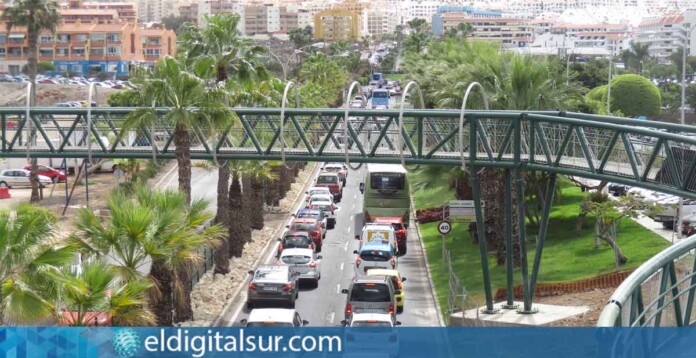 Avenida Chayofita en Arona