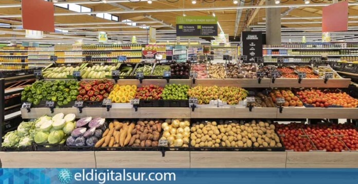 Sección de frutería de un establecimiento HiperDino