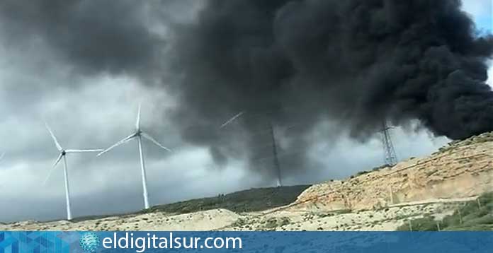 Controlan un incendio en el complejo ambiental de Tenerife