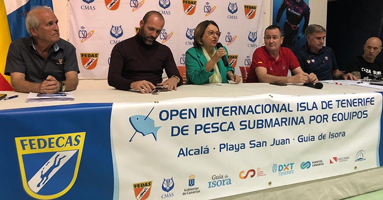 Josefa Mesa en presentación-Open Internacional Pesca Submarina