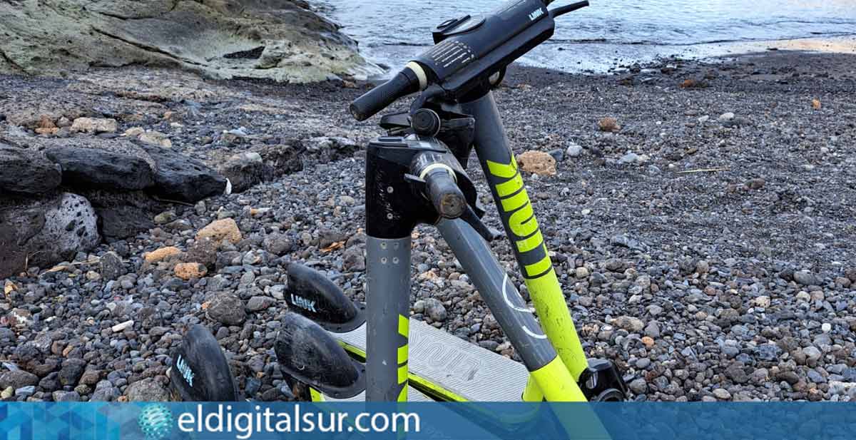 Patinetes eléctricos recuperados en Playa Paraíso (Adeje)