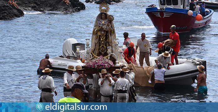 Virgen del Carmen puerto de santiago